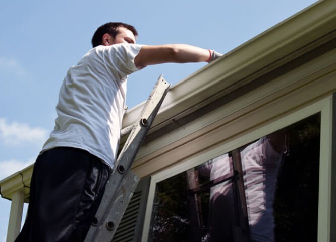 How to Stop Roofing Tiles From Clogging Your Gutter?
